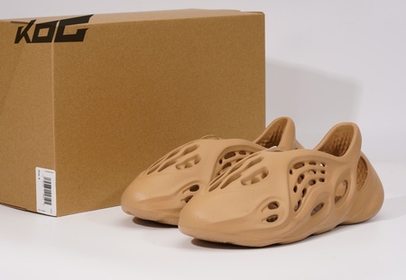 Adidas Yeezy Foam Runner GW3354 SIZE: 37-48.5