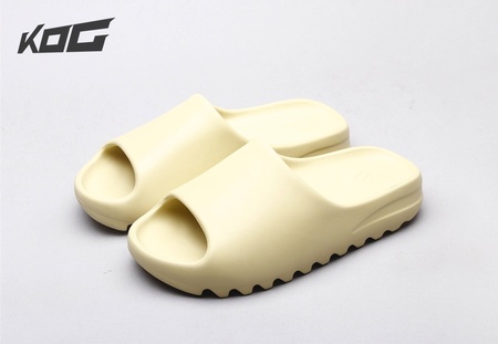 Yeezy SLIDE "Sand" (Run smaller, please choose a bigger size) 6344